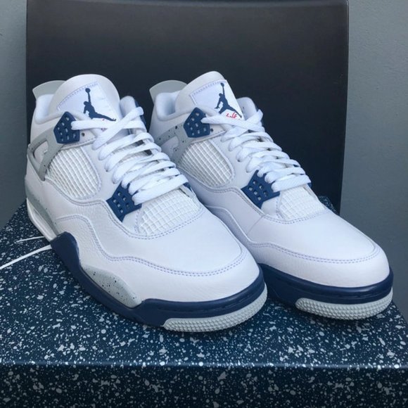 Air Jordan Retro 4 Midnight Navy Size 9.5 main image 6